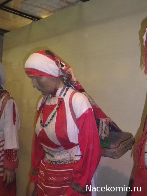 Куклы в народных костюмах №65 Кукла в удмуртском женском костюме