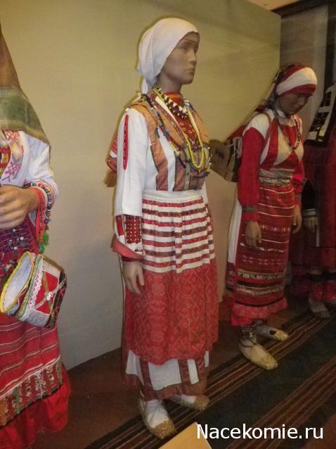 Куклы в народных костюмах №65 Кукла в удмуртском женском костюме