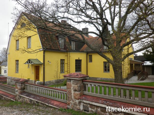 Куклы в народных костюмах №79 Кукла в финском женском костюме