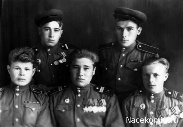 Куклы в народных костюмах – "Девчушки-болтушки"