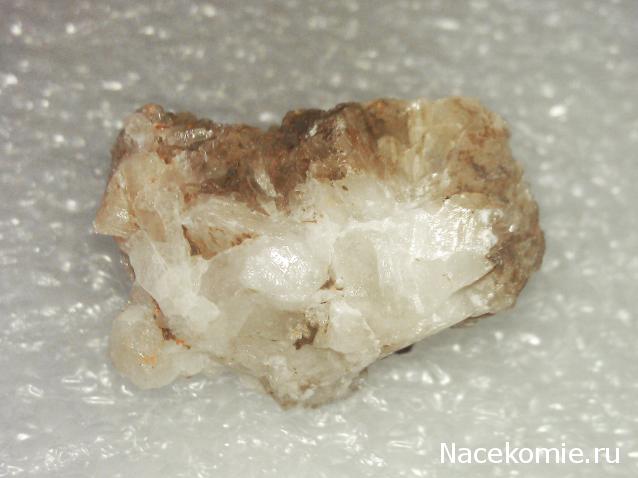 Минералы Сокровища Земли №87 - Колеманит