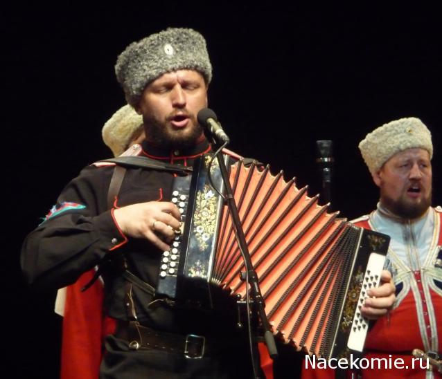 Куклы в народных костюмах №80 Кукла в праздничном костюме некрасовской казачки