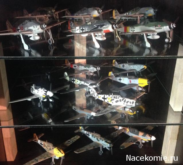Стеллажи, полки, витрины для моделей