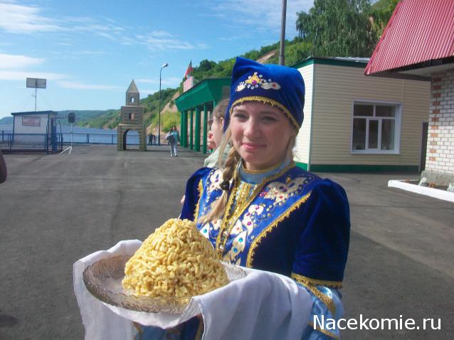 Куклы в народных костюмах – "Девчушки-болтушки"