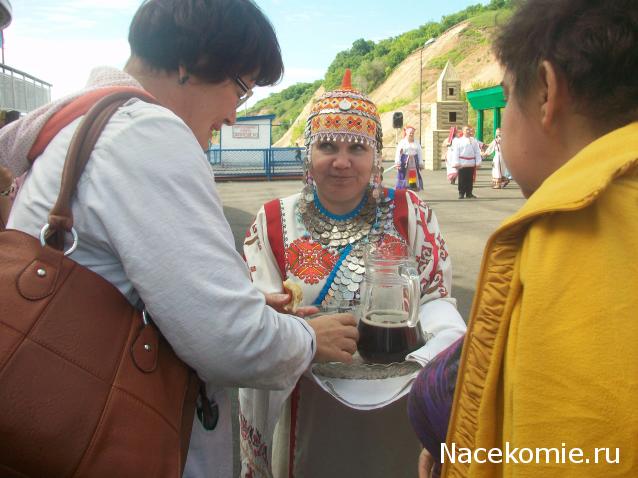 Куклы в народных костюмах – "Девчушки-болтушки"