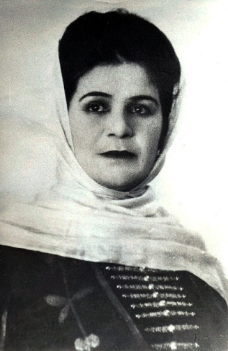 Куклы в народных костюмах №90 Кукла в кабардинском женском костюме