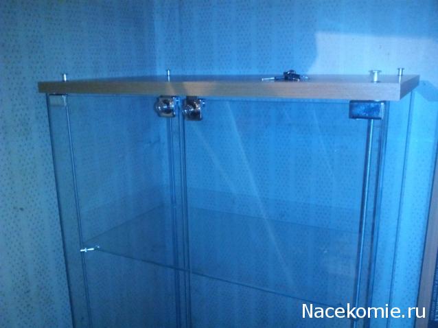 Стеллажи, полки, витрины для моделей