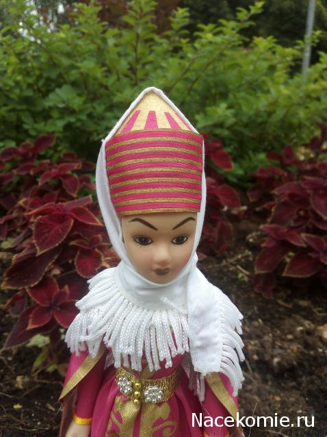 Куклы в народных костюмах №90 Кукла в кабардинском женском костюме