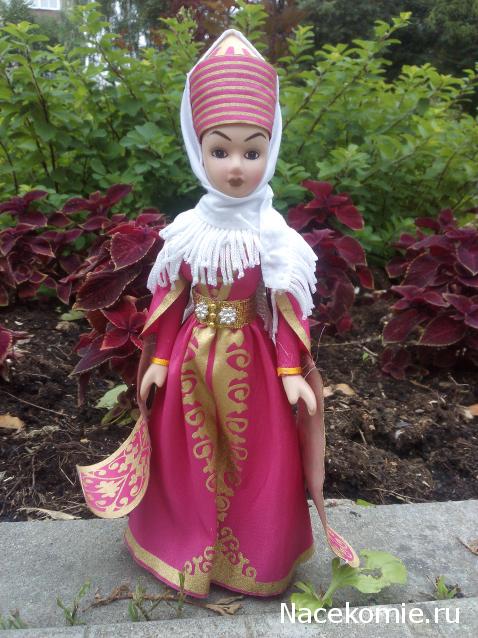 Куклы в народных костюмах №90 Кукла в кабардинском женском костюме