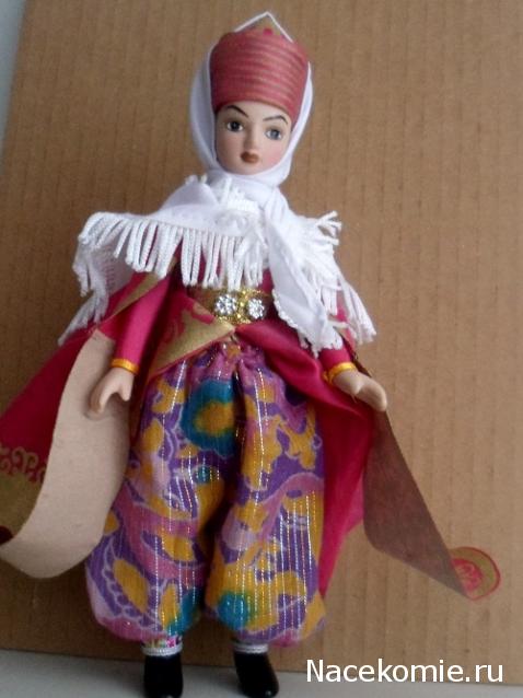 Куклы в народных костюмах №90 Кукла в кабардинском женском костюме