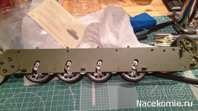 Танк Т-34 - Сборка ходовой части