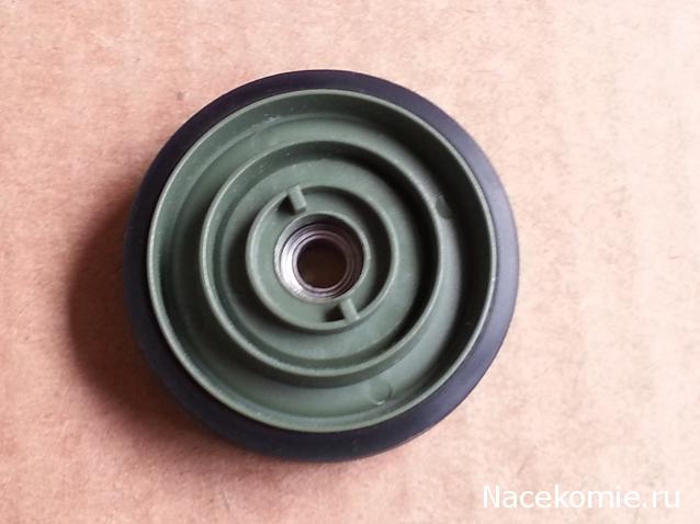 Танк Т-72 - Сборка ходовой части