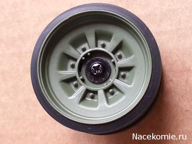 Танк Т-72 - Сборка ходовой части