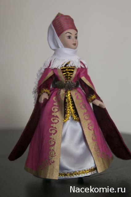 Куклы в народных костюмах №90 Кукла в кабардинском женском костюме