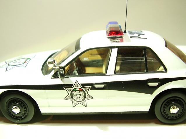 Полицейские Машины Мира №36 Ford Crown Victoria