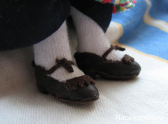 Куклы в народных костюмах №79 Кукла в финском женском костюме