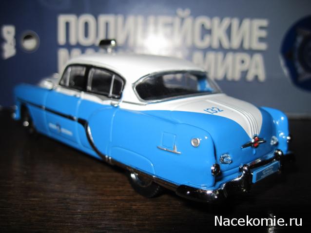 Полицейские Машины Мира №75 - Pontiac Chieftain 1954