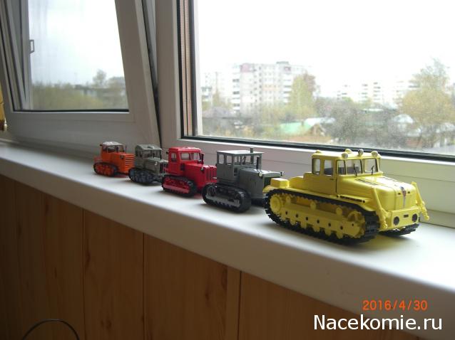Фото наших коллекций тракторов