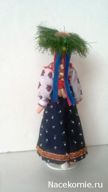 Куклы в народных костюмах №55 Кукла в девичьем костюме Астраханской губернии