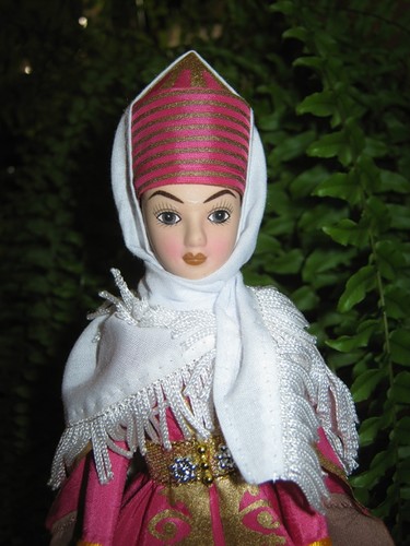 Куклы в народных костюмах №90 Кукла в кабардинском женском костюме