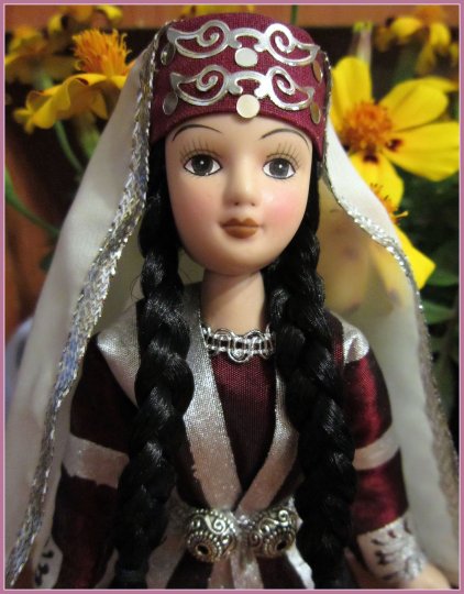 Куклы в народных костюмах №63 Кукла в праздничном костюме крымской татарки