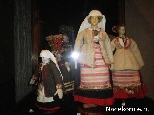 Куклы в народных костюмах №79 Кукла в финском женском костюме