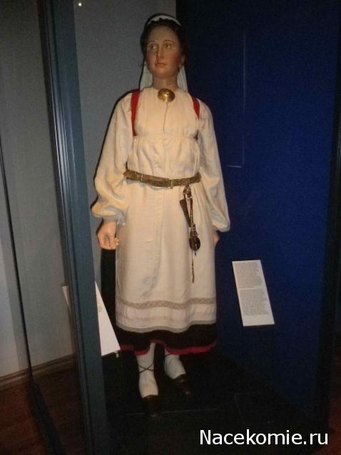 Куклы в народных костюмах №79 Кукла в финском женском костюме