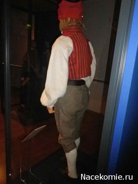 Куклы в народных костюмах №79 Кукла в финском женском костюме