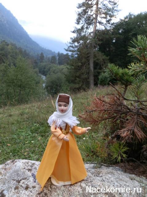 Куклы в народных костюмах №15 Кукла в осетинском девичьем костюме