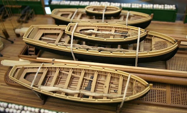 Сборка баркаса 12 Апостолов