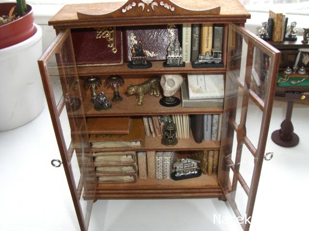 daffodil - Румбокс в бордовых тонах