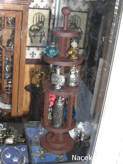 daffodil - Румбокс в бордовых тонах