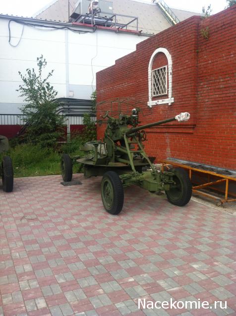 Экспозиция военной техники при Одинцовском историко-краеведческом музее