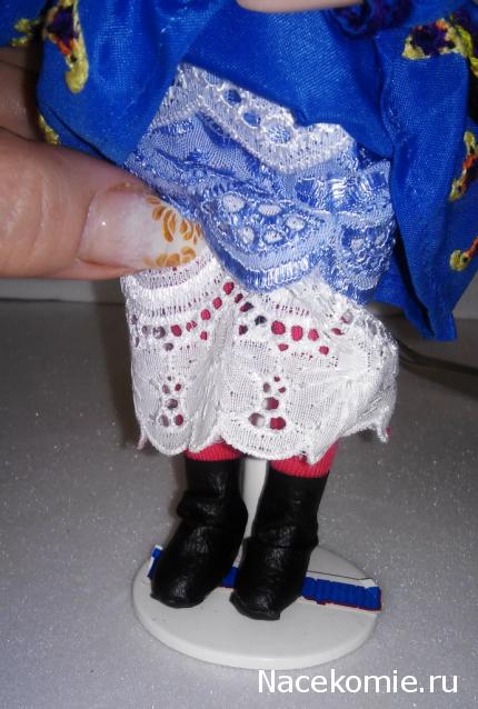 Куклы в народных костюмах №37 Кукла в девичьем костюме старообрядцев-"поляков" Томской губернии