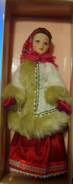 Куклы в народных костюмах №1 Кукла в зимнем костюме Московской губернии