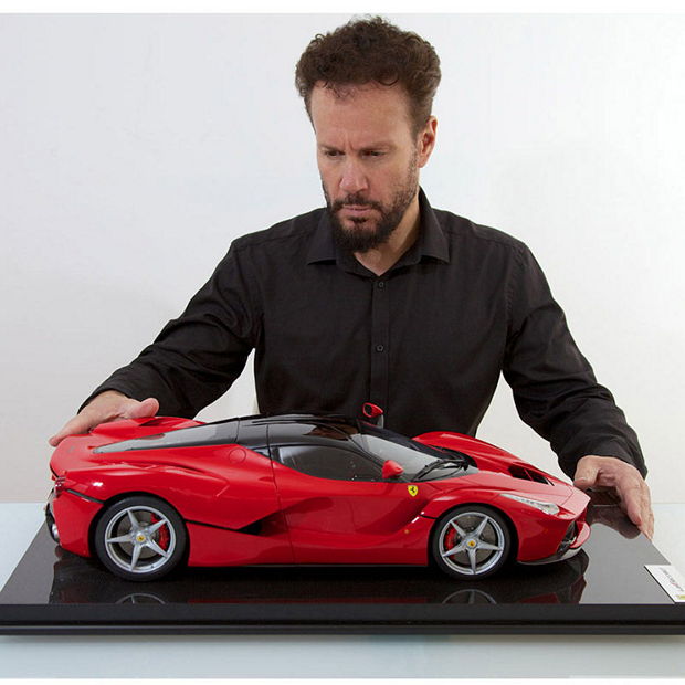 LaFerrari - График выхода и обсуждение