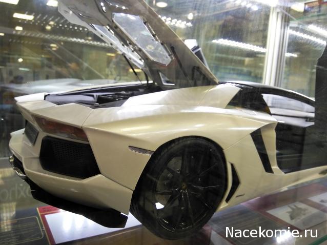 Lamborghini Aventador POCHER 1/8