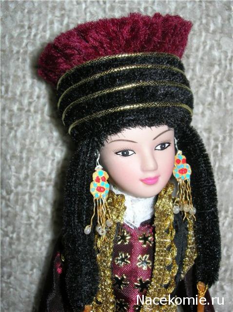 Куклы в народных костюмах №7 Кукла в калмыцком праздничном костюме