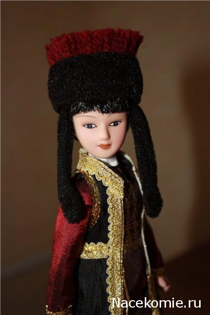 Куклы в народных костюмах №7 Кукла в калмыцком праздничном костюме