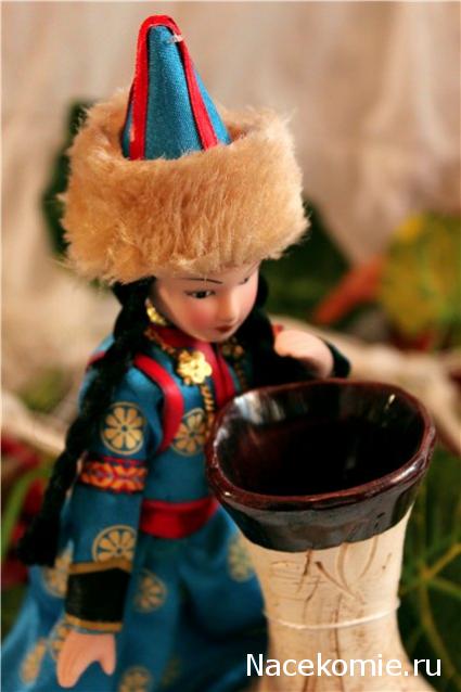 Куклы в народных костюмах №11 Кукла в бурятском женском костюме