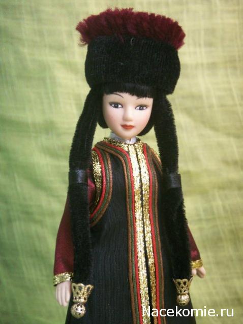 Куклы в народных костюмах №7 Кукла в калмыцком праздничном костюме