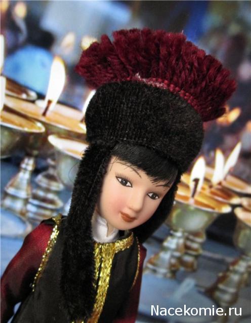 Куклы в народных костюмах №7 Кукла в калмыцком праздничном костюме