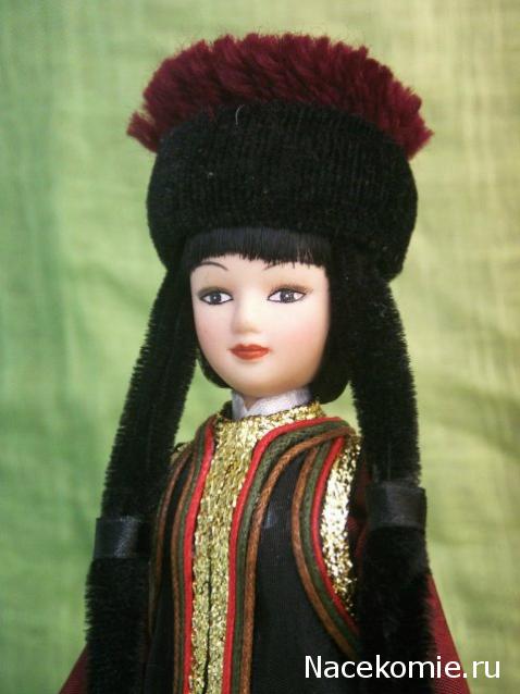 Куклы в народных костюмах №7 Кукла в калмыцком праздничном костюме