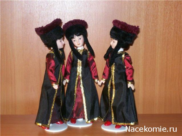 Куклы в народных костюмах №7 Кукла в калмыцком праздничном костюме