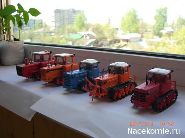 Фото наших коллекций тракторов