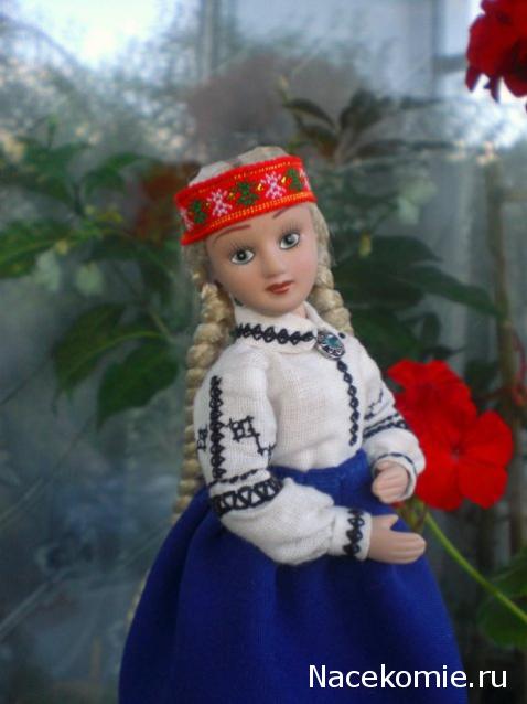 Куклы в народных костюмах №36 Кукла в латышском праздничном костюме