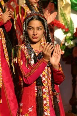 Куклы в народных костюмах №23 Кукла в туркменском праздничном костюме