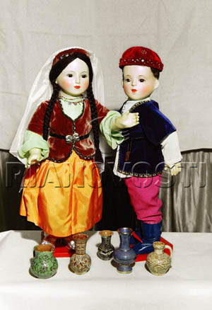 Куклы в народных костюмах №32 Кукла в азербайджанском праздничном костюме