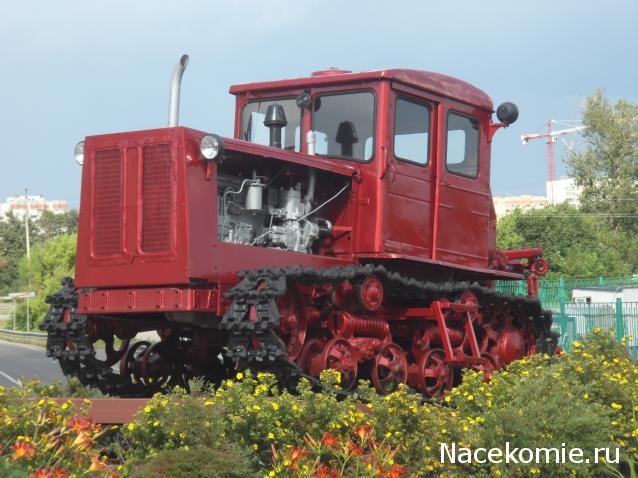 Тракторные музеи/выставки/памятники