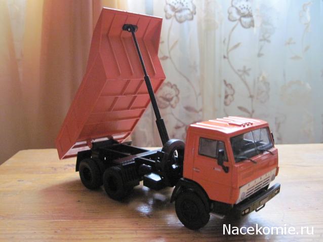 Автолегенды СССР Грузовики №9  - ЗиЛ-ММЗ-555